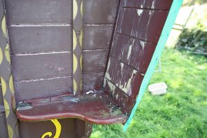 gypsy caravan -paint peeling off