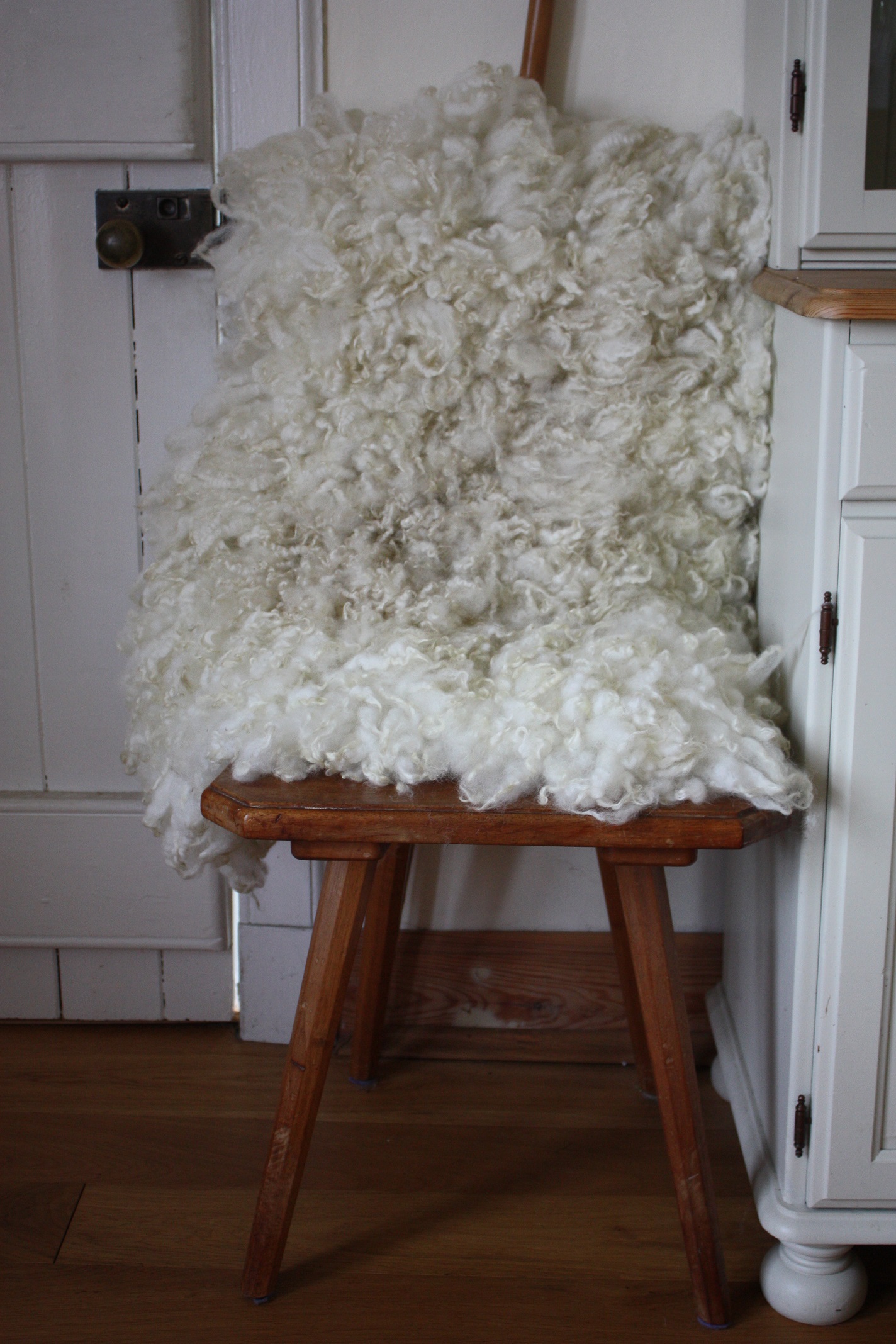Felted fleece rug, cream, super long locks - Mule fleece - small - Image 5