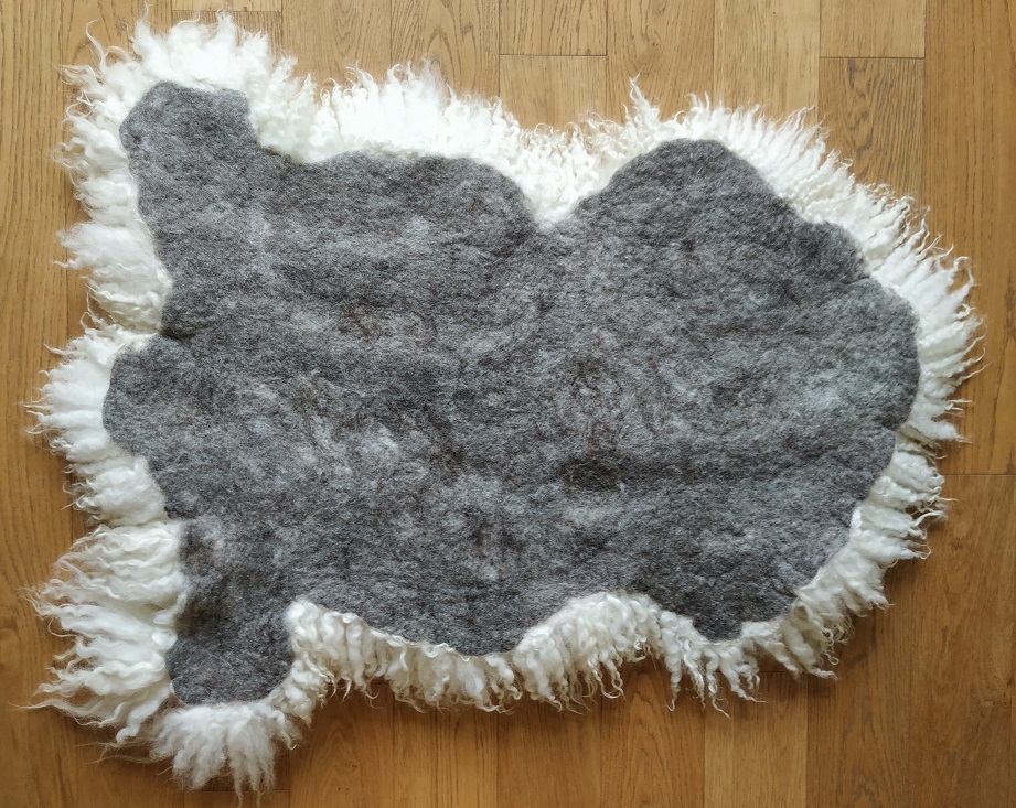 Felted-fleece, sheep-friendly, “sheepskin” rug – natural palest creamy-white – Scotch Mule hog fleece – 34” x 21” - Image 3